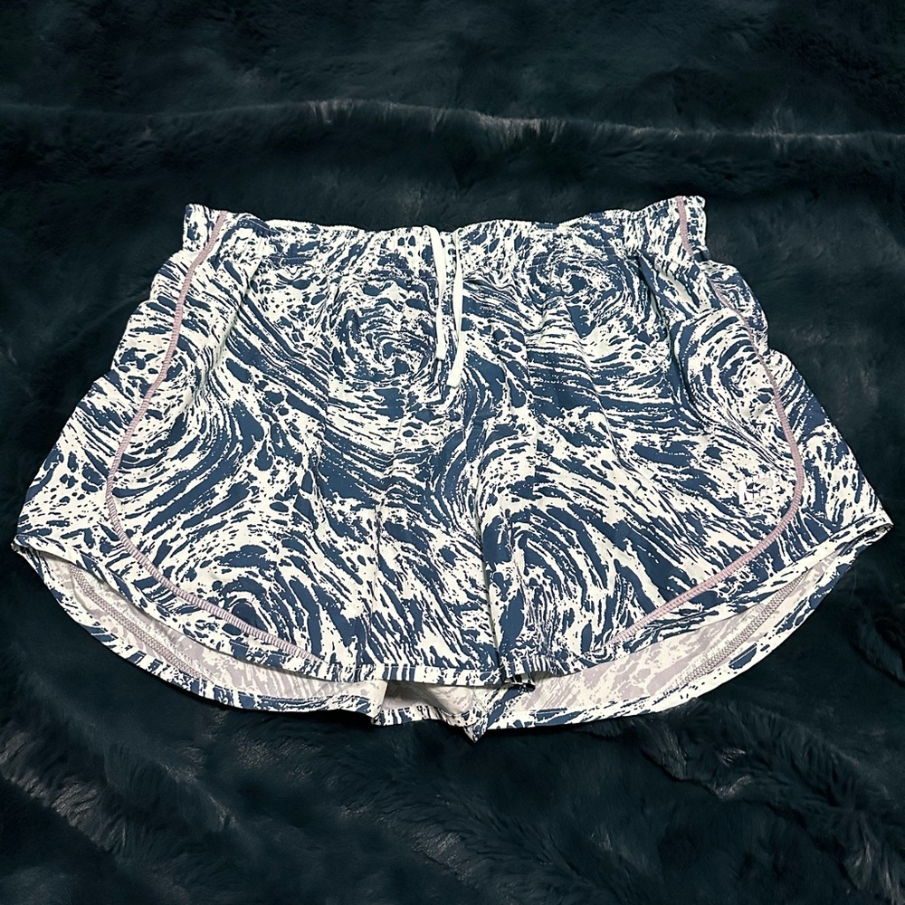 Nike Women's Blue & White Printed Athletic Shorts